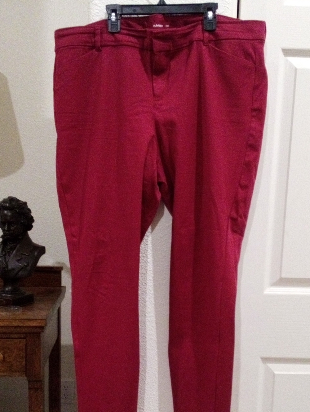 Old Navy Women's Burgundy Pixie Pants